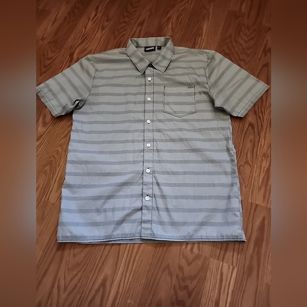 Vans button up short sleeve shirt lg 1 pocket